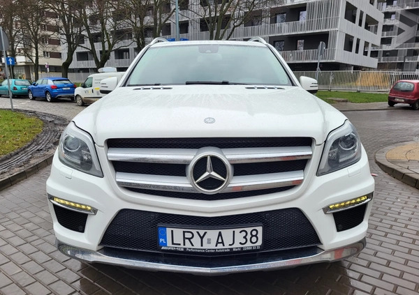 Mercedes-Benz GL cena 169900 przebieg: 24817, rok produkcji 2016 z Warszawa małe 704